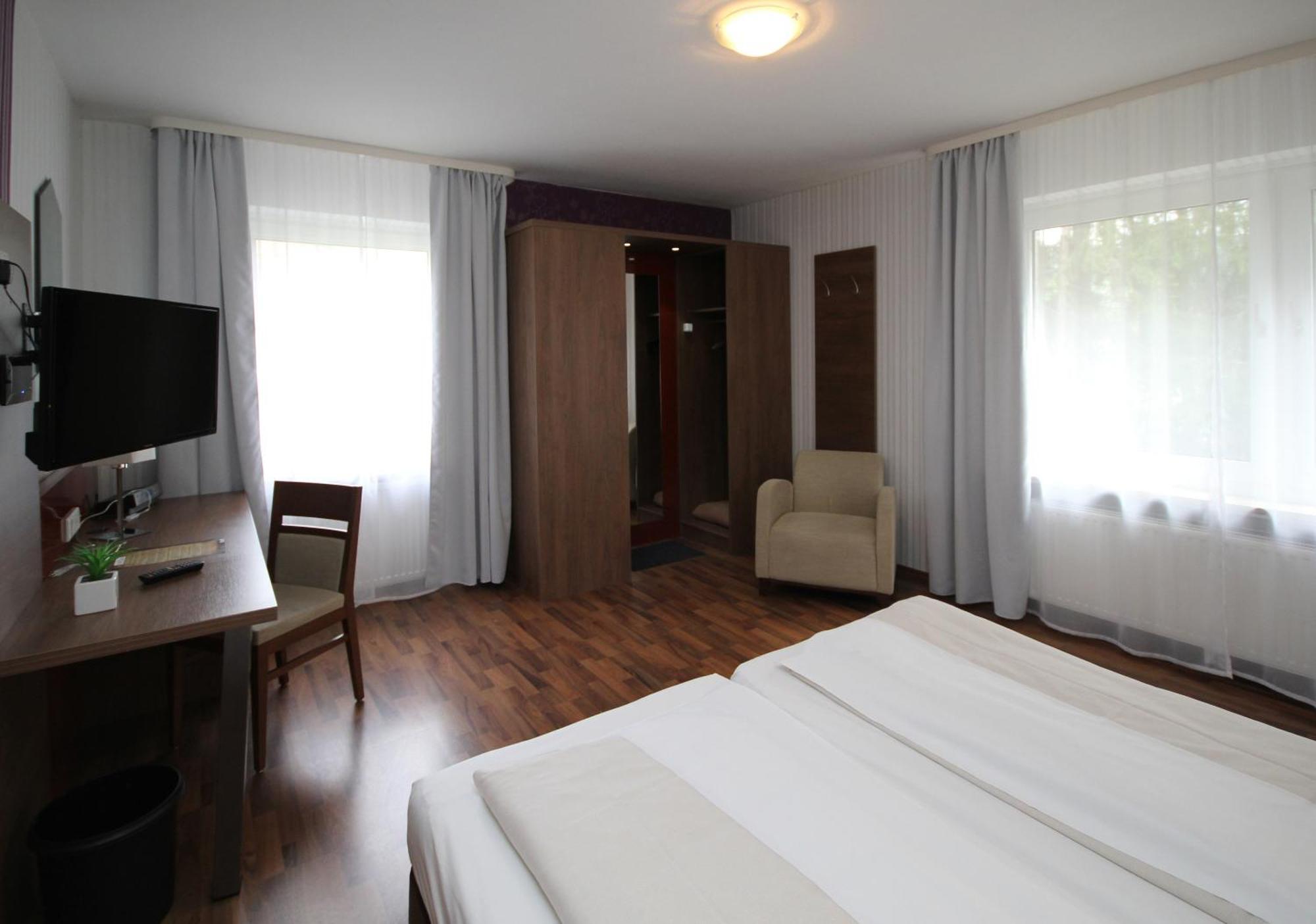 Hotel Berghof Wasserkuppe & Gaestehaus Fuldaquelle Gersfeld Εξωτερικό φωτογραφία