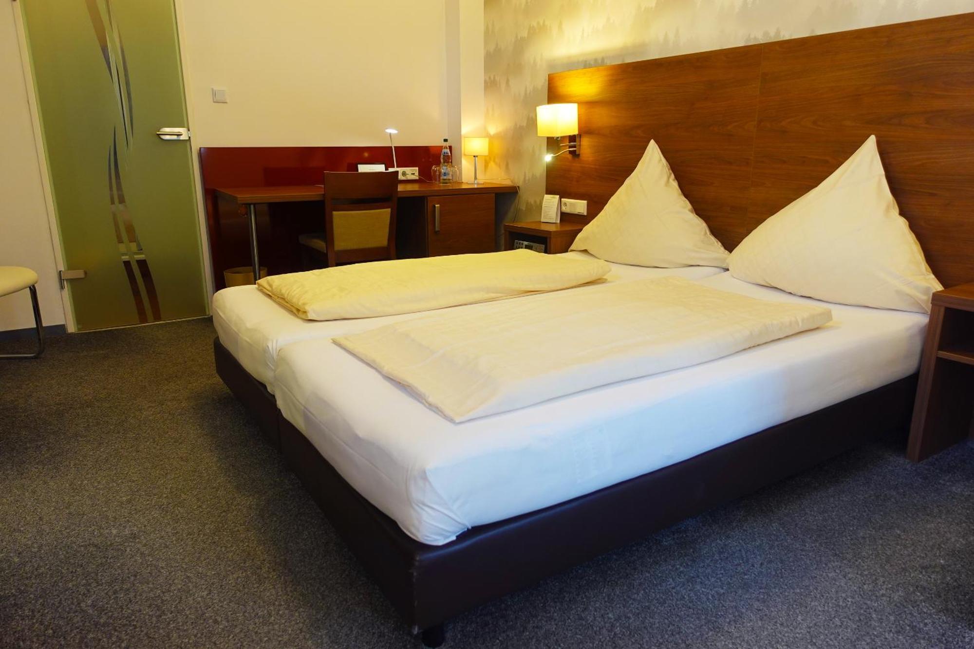Hotel Berghof Wasserkuppe & Gaestehaus Fuldaquelle Gersfeld Εξωτερικό φωτογραφία