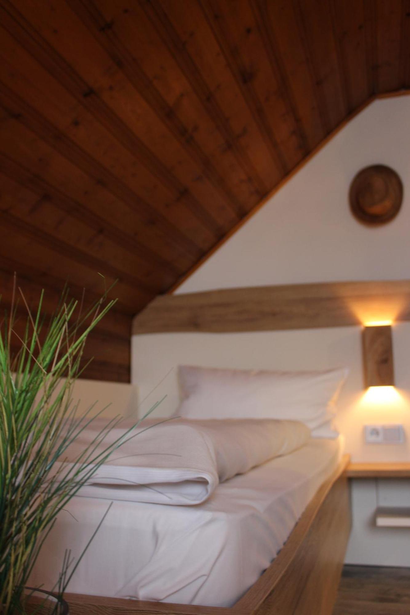 Hotel Berghof Wasserkuppe & Gaestehaus Fuldaquelle Gersfeld Εξωτερικό φωτογραφία